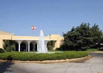 خمسة جنرالات تلوا خطاب القسم…  بين التلاوة والإلتزام… عهد العمل بالدستور بدأ!