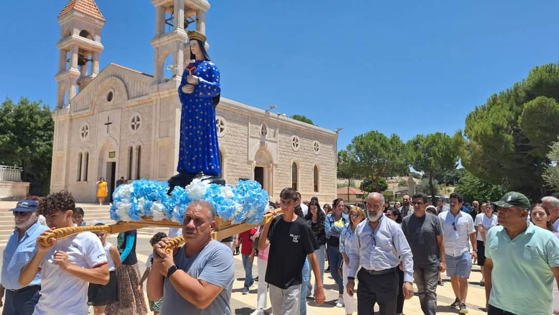 «درب مريم» من دير الأحمر الى بشوات  حكايات إيمان عبر الأجيال