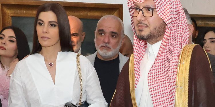 النائب جعجع تستقبل السفير البخاري في بشري