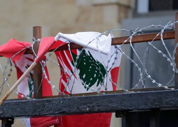 لبنان على حافة الهاوية … آن الأوان