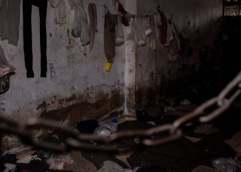 سجين سوري في رومية لنائب أميركي: حزب الله اعتقلنا