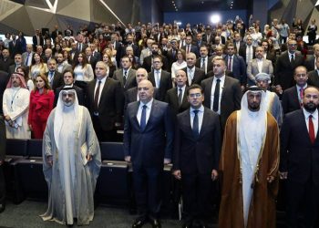 «ملتقى الإعلام والتنمية» في مهده بيروت…  الذكاء الإصطناعي يتحدى و«الإنسان» يردّْ!