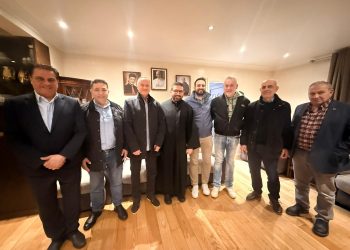 وفد من مركز لندن للقوات اللبنانية في المملكة المتحدة يزور رئيس دير سيدة لبنان – لندن
