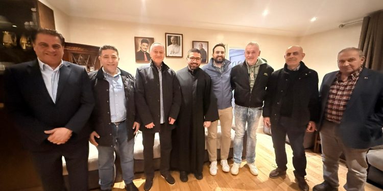 وفد من مركز لندن للقوات اللبنانية في المملكة المتحدة يزور رئيس دير سيدة لبنان – لندن