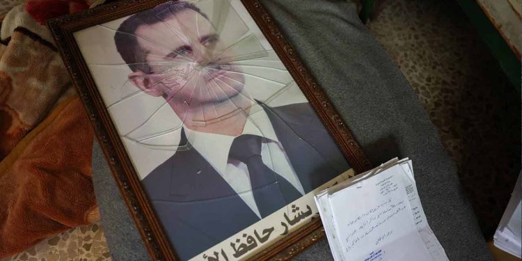 لبنان يتسلّم استنابة قضائية فرنسية لتوقيف رموز في نظام الأسد
