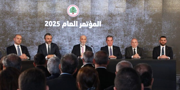 حارس الجمهورية… يرفع البطاقة الحمراء