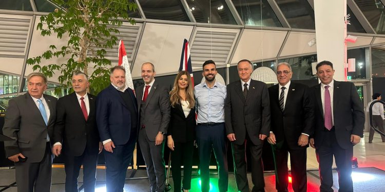 قوات لندن تحيي عيد استقلال لبنان