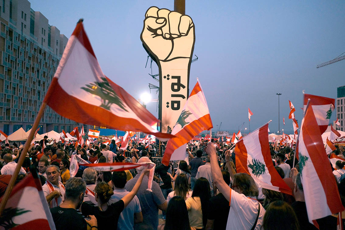 مشروع قانون الفجوة المالية: مسارٌ للعدالة أم دفنٌ للحقيقة؟