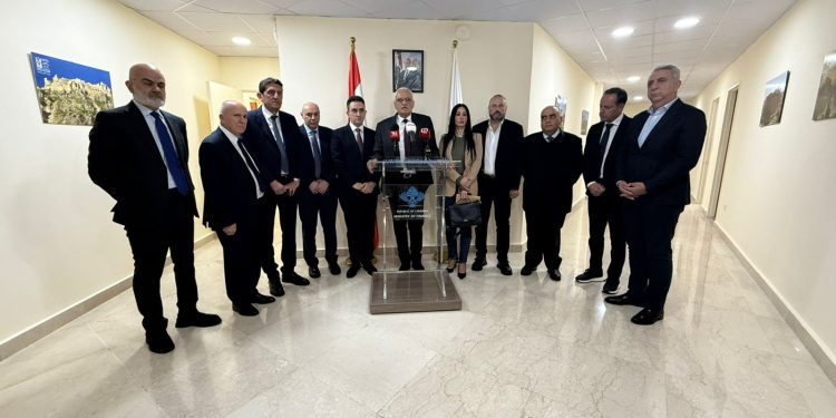 وفد من القوات اللبنانية يلتقي الوزير ياسين جابر