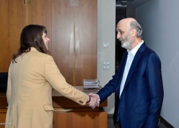 سمير جعجع ورئيسة بعثة اللجنة الدولية للصليب الأحمر في لبنان آنياس دهور