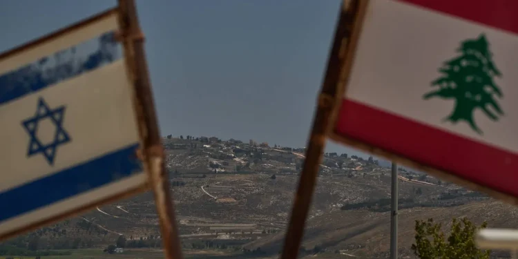 لبنان «العالق» بين مطرقة إسرائيل وسندان «حزب الله»