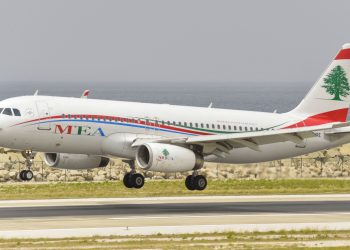 ترامب: بوسع شركات الطيران الأميركية تسيير رحلات إلى لبنان