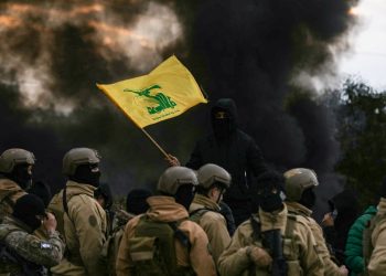 سقوط الأقنعة وتدشين «الجمهورية الخمينية»