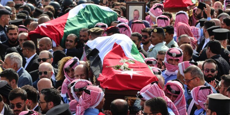 شهيدٌ حيّ، وميتٌ مدعوّ إلى الحياة…مفارقة الحياة